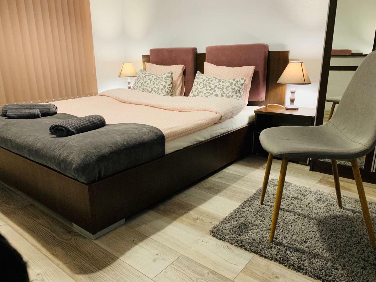 סנדנסקי Babylon Apartment מראה חיצוני תמונה